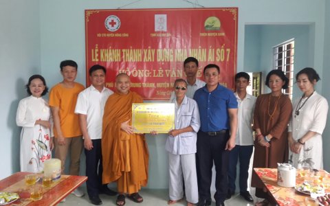 xã Trung Thành tổ chức bàn giao nhà nhân ái cho gia đình ông Lê Văn Quế, thôn Phú Mỹ